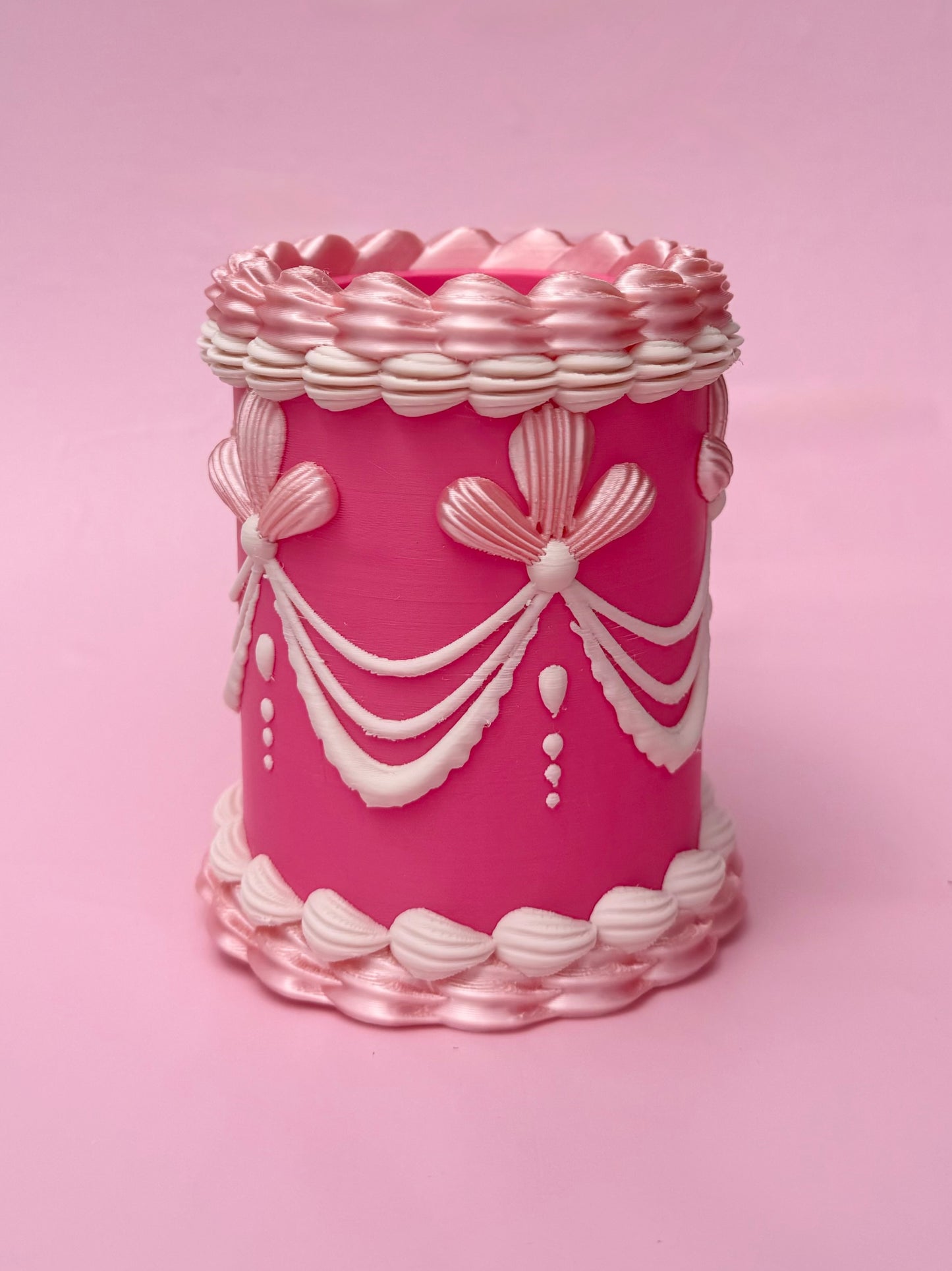 Pink Vintage Cake Pencil & Pen Holder