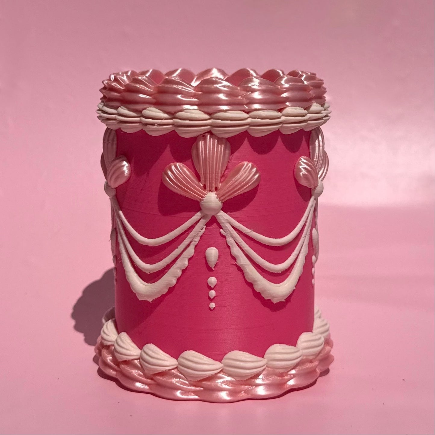 Pink Vintage Cake Pencil & Pen Holder